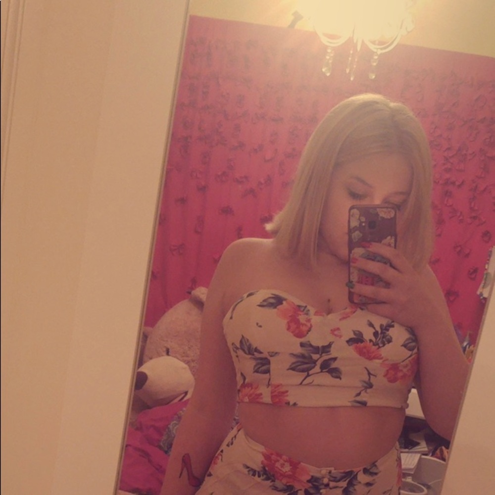 Strapless crop top